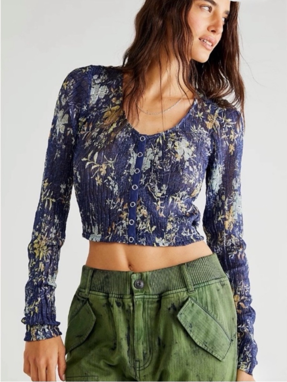 Free People - We The Free Angelina Crinkle Mesh Cropped shirt. Size: Medium.